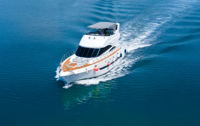 6-Hour Trip on Mahawai Yacht to Byada Island