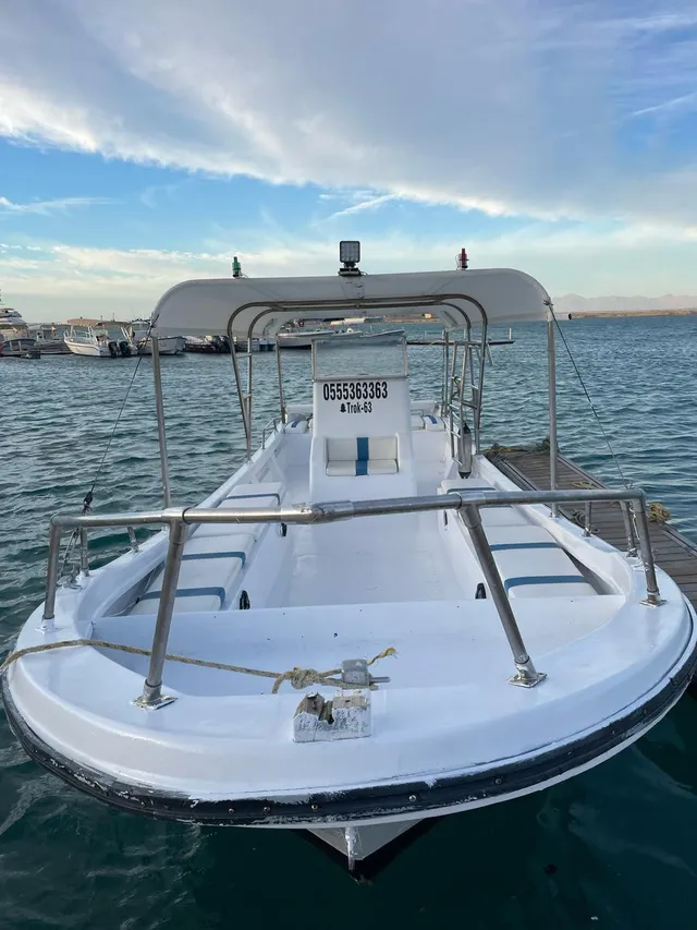 Boat Trip to Yanbu with 5 Free Snorkeling Sets
