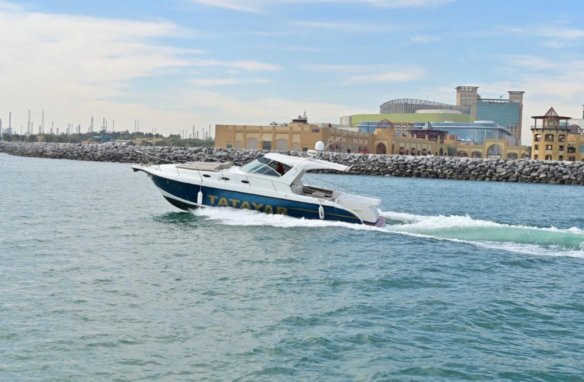 Boat trip on Mykonos Yacht to Kuwait Bay, Failaka, or Kubbar Island for 2 Hours