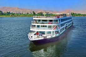 Spend the best lunch trip on the most beautiful yacht in the Nile