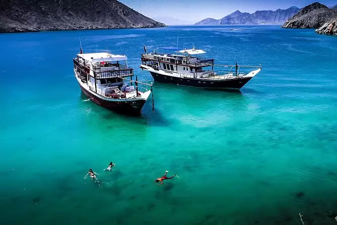 Dhow Cruise for 6 hours with Swimming & Snorkeling in Musndam