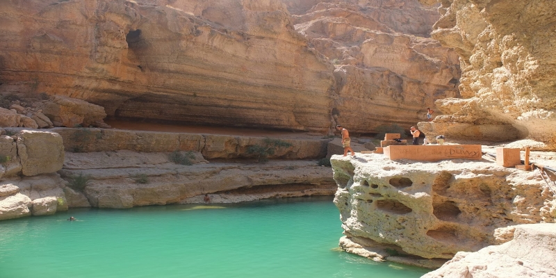 Coast tour Wadi Shab in Oman