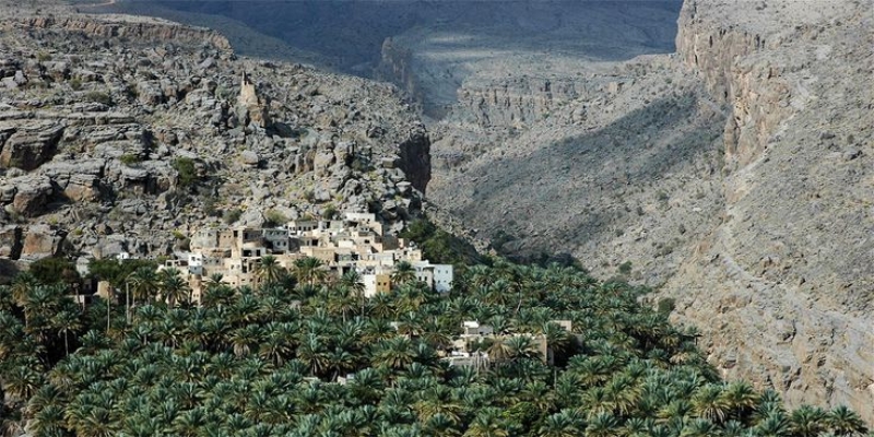 رحلة ليوم كامل الي جبل شمس في مسقط