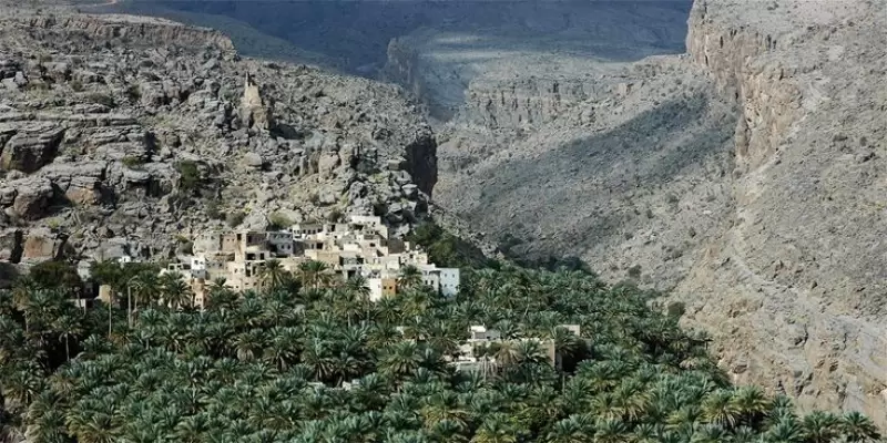 Full-day Trip at Jebel Shams in Muscat 