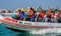 60 up to 90 Minutes Boat tour in Dubai Marina