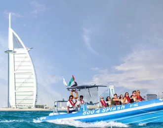 Watch the Sightseeing of Dubai Through A Boat Trip