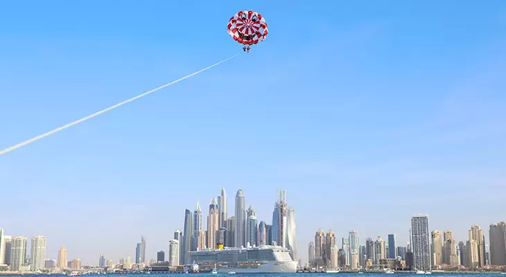 30 Mins of Parasailing With 18% Off