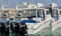 One hour Cruise Boat to Jarada island from Al Saada Beach(13 pax) 