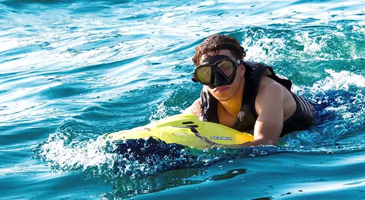 Sea Bobbing in Dubai Harbour 