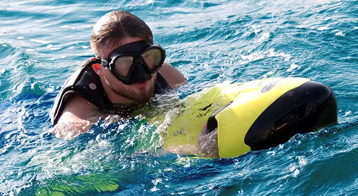 Sea Bobbing in Dubai Harbour 