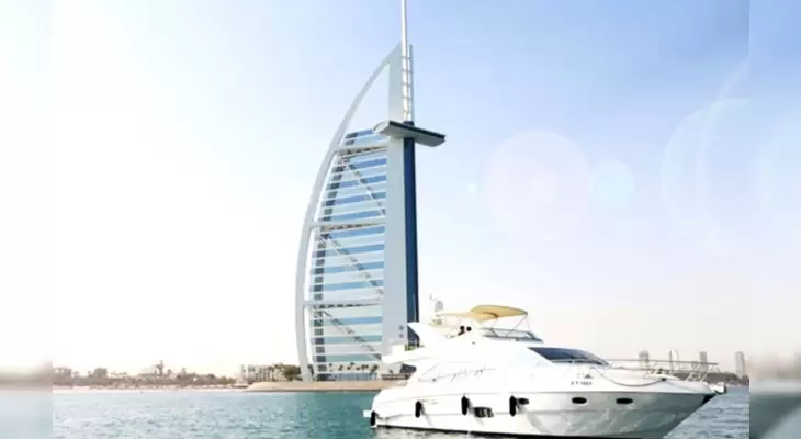 luxury yacht rental dubai