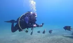 تجربة الغوص في متحف تحت الماء 