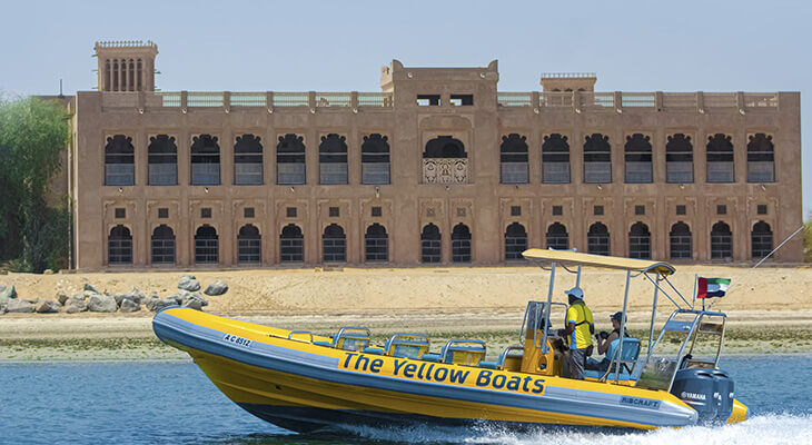 Yellow boat: 45 minutes Yas island tour!