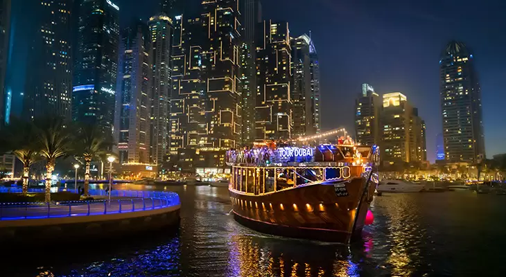 2-Hours Royal Dinner Dhow Cruise in Dubai Marina 