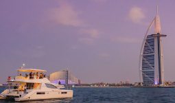 2-Hours Yacht Tour with Live BBQ & Drinks at Dubai Marina