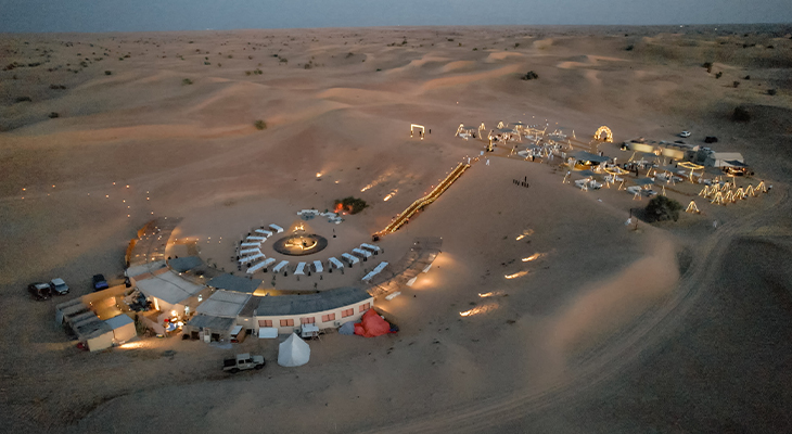 Dubai: Sunset Dinner Experience at The Camp