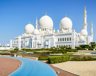 An 8-hour tour of the wealthy city of Abu Dhabi