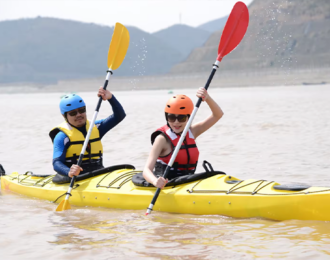 Al Namas: One Hour Kayak Rental Experience 