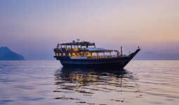 عرض العيد: رحلة داو كروز لمدة ٦ ساعات مع أنشطة مائية في مسقط 