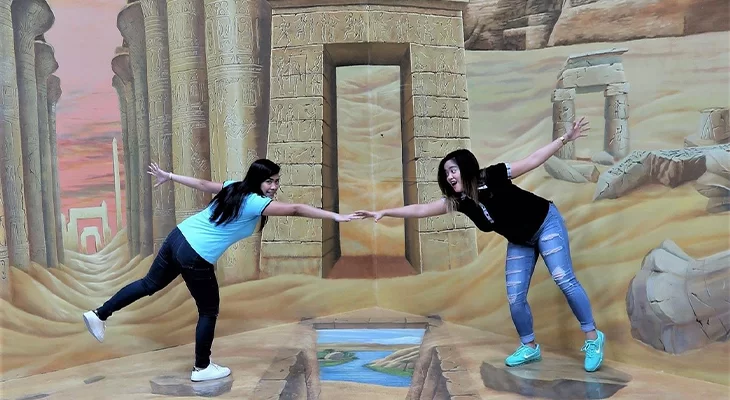 Dubai:Tour to 3D World ticket Selfie Museum