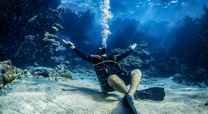 6-Hour Snorkelling Trip in Jeddah with Snorkelling Tools and Snacks