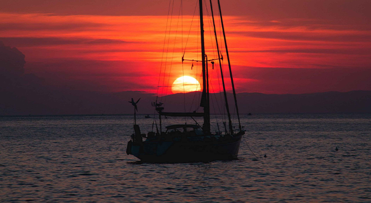 2 hours Dhow sunset cruise in Muscat Sea 