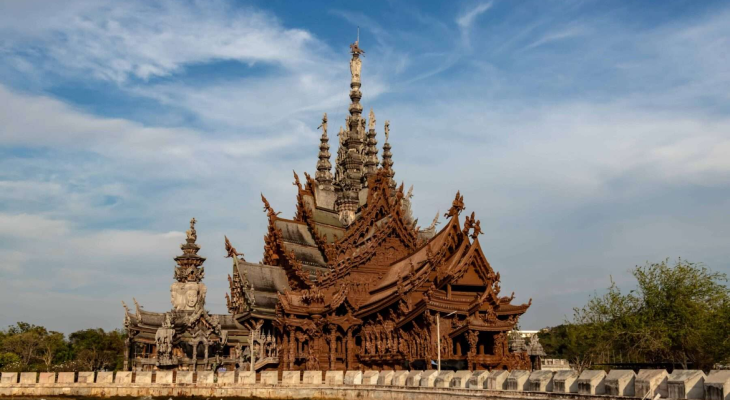 Pattaya: Day tour in Sanctuary of Truth: A Wooden Wonderland with 20% off 