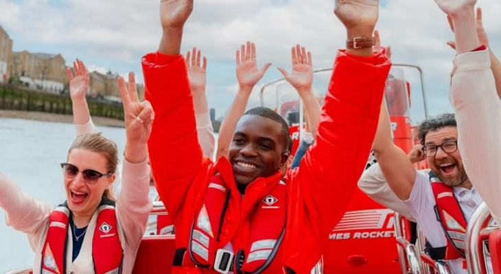 Speedboat Tour on Thames River in London for 50 Minutes