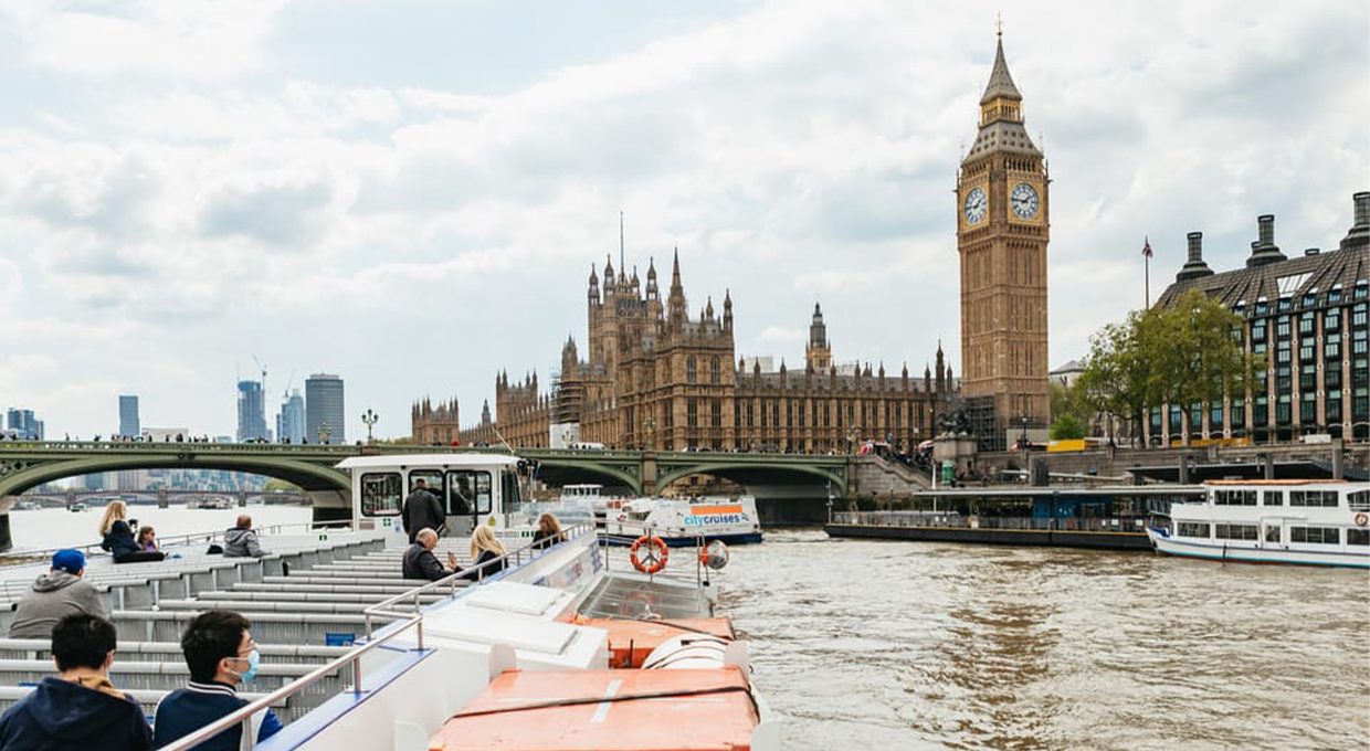 24-Hour Hop-On-Hop-Off Cruise Through the Thames River in London