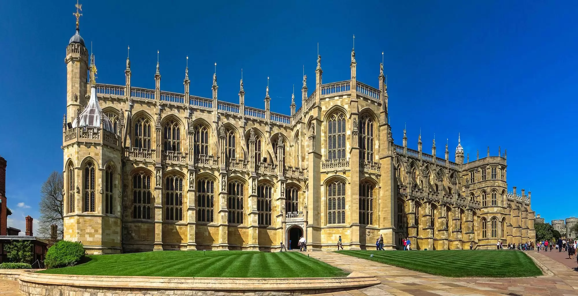 Tour at Windsor Castle and George’s Church in London with 10% Off