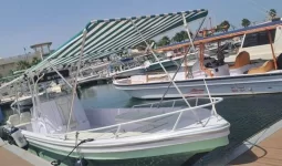 Boat Rental in Al-Jubail for a Group