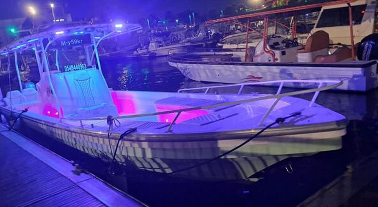 Boat Rental in Al-Jubail for a Group