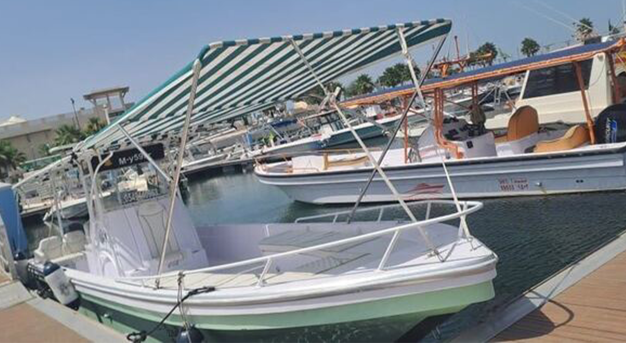 Boat Rental in Al-Jubail for a Group