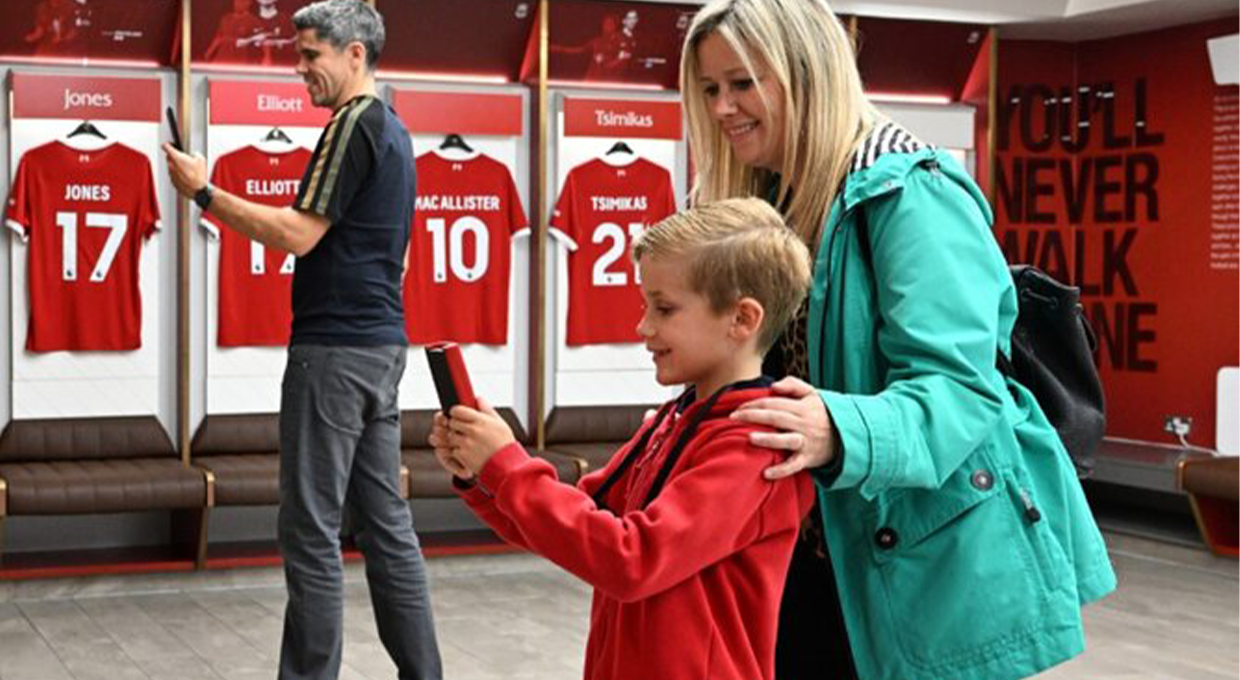 Tour in Liverpool FC Anfield Stadium and Museum